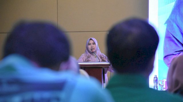 Anggota DPRD Makassar, Fatma Wahyuddin sosialisasikan Perda Retribusi Pelayanan Persampahan dan Kebersihan, di Hotel Aston, Jl Sultan Hasanuddin, Kamis (21/7/2022).