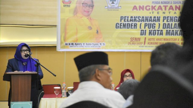 Anggota DPRD Makassar, Apiaty Amin Syam sosialisasikan Perda Pengarusutamaan Gender (PUG), di Hotel Khas Makassar, Jl Andi Mappanyukki, Senin (25/7/2022).