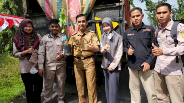 Pemprov Salurkan Bantuan Bibit Kakao untuk Petani di Sinjai