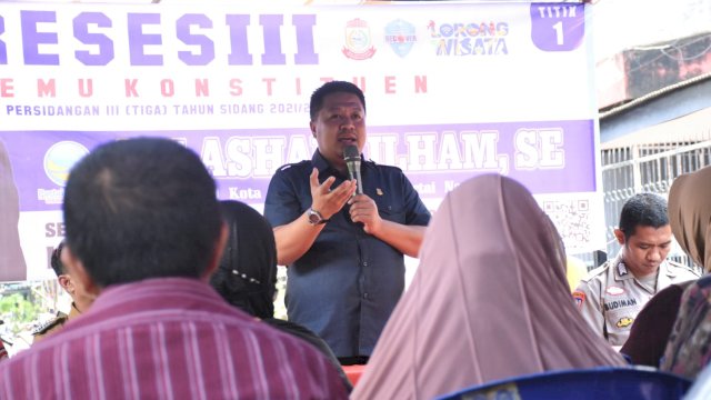 Ketua Fraksi NasDem Makassar, Ari Ashari Ilham serap aspirasi warga Kampung Buyang, saat Reses Masa Sidang Ketiga Tahun 2021-2022, Senin (8/8/2022).