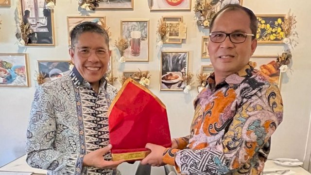 Bertemu Sahabat Lama di Singapura, Danny: Saling Menanyakan Kabar