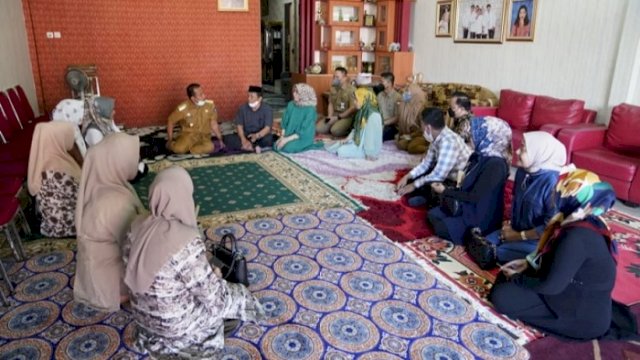 Gubernur Sampaikan Duka Cita Meninggalnya Kabid Keswan Syamsul Bahri