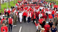 Lepas Peserta Jalan Sehat ‘Anti Mager’, Gubernur: Pokoknya Sulsel Harus Bergerak Terus