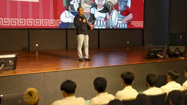 Beri Kuliah Umum di Universitas Ciputra, Danny Ajak Mahasiswa Kolaborasi dengan UMKM