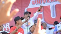 Panggung Dies Natalis Unhas Pecah, IAS Nyanyi, AAS Nyawer, Yang Lain Goyang