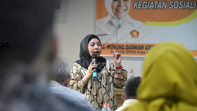 Anggota DPRD Makassar, Nunung Dasniar sosialisasikan Perda Retribusi Pelayanan Persampahan, di Hotel Grand Maleo, Jumat (16/9/2022).