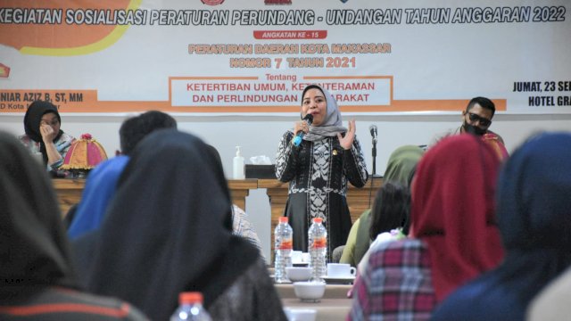 Anggota DPRD Makassar, Nunung Dasniar sosialisasikan Perda Ketertiban Umum, Ketentraman dan Perlindungan Masyakarat, di Grand Maleo, Jalan Pelita Raya, Jumat (23/9/2022).