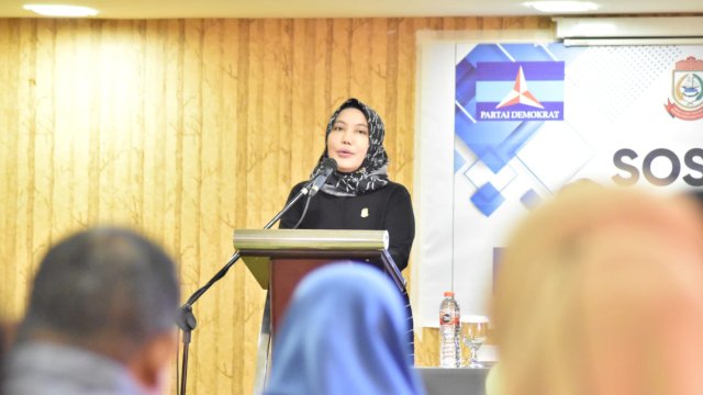 Anggota DPRD Makassar, Rezki sosialisasikan Perda Perlindungan dan Pengelolaan Lingkungan Hidup, di Hotel Karebosi Primer, Jl Jendran M Yusuf, Rabu (21/9/2022).