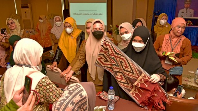 Ketua Dekranasda Sulsel Sebut UMKM Berkontribusi Besar dalam Menyerap Tenaga Kerja