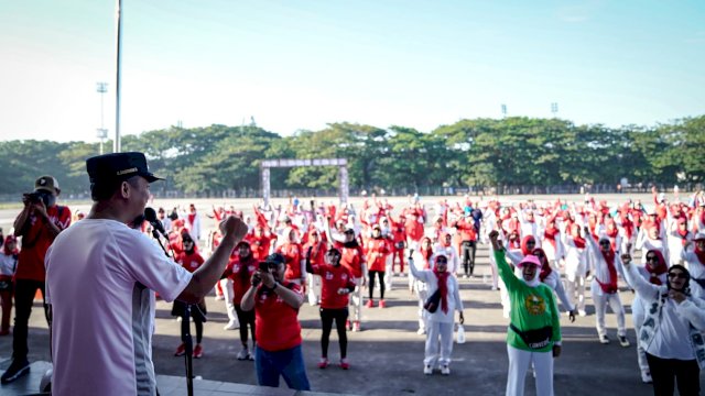 Peserta Indonesia Heart Bike Bersepeda Sambil Berdonasi, Gubernur: Semangat Terus Jaga Kesehatan