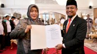 Gubernur Lantik Kadis Kesehatan Lutim Menjadi Kadis Kesehatan Sulsel