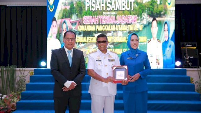 Walikota Hadiri Serah Terima Jabatan Komandan Lantamal VI Makassar