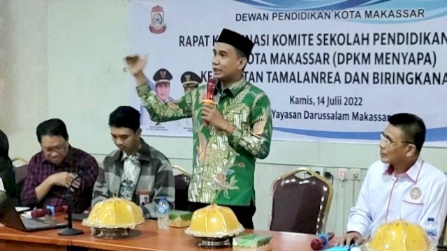 Ketua DPRD Makassar, Rudianto Lallo rapat koordinasi bersama Komite Sekolah, di Yayasan Darussalam Makassar, Kamis (14/7/2022).