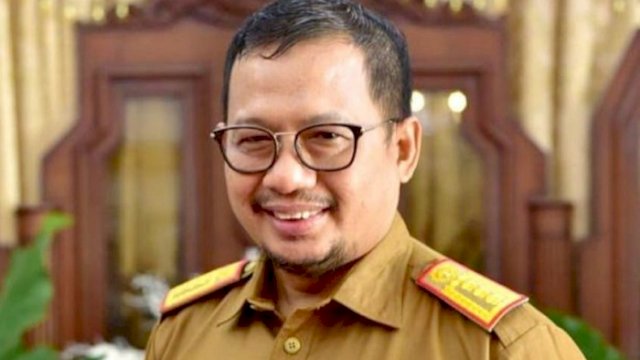 Kepala Dinas Perkimtan Sulsel Iqbal Suhaeb
