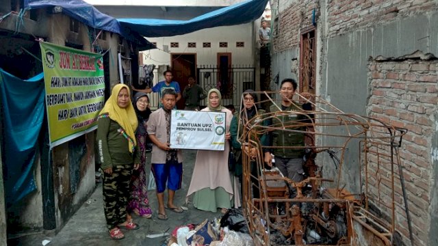 Pabentor Korban Kebakaran Terima Bantuan dari Gubernur Sulsel