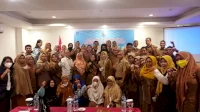 Puluhan Guru SMA di Makassar Diberi Pembekalan TOT Kewirausahaan