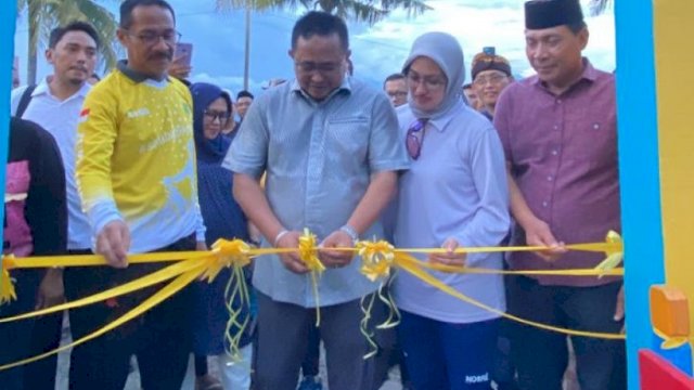 Peresmian Wisata Mangrove di Desa Poreang Kecamatan Tanalili.
