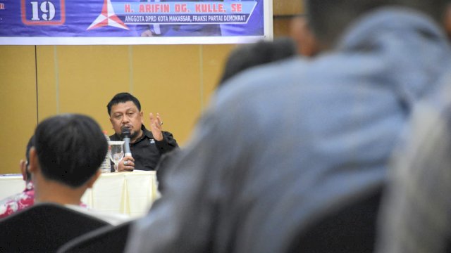 Anggota DPRD Makassar, Arifin Dg Kulle sosialisasikan Perda Kepemudaan, di Hotel Khas Makassar, Jl Mappanyukki, Minggu (13/11/2022).