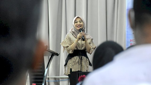 Anggota DPRD Makassar, Budi Hastuti sosialisasikan Perda Kawasan Tanpa Rokok, di Hotel Royal Bay, Jl Sultan Hasanuddin, Sabtu (26/11/2022).