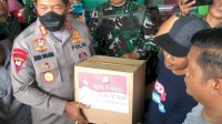 Kapolda Serahkan Bantuan untuk Korban Banjir di Biringkanaya dan Manggala