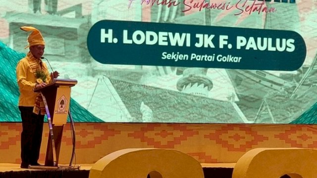 Sekjen DPP Golkar, Lodewijk Frederich Paulus.