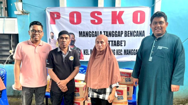 Legislator PKB Makassar, Imam Musakkar salurkan bantuan kepada korban kebakaran, Jl Borong Jambu Taman, Kelurahan Biring Romang, Kecamatan Manggala, Jumat (9/12/2022).