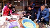 Mentan SYL Sidak ke Pasar Terong Makassar, Dapati Harga Beras Turun