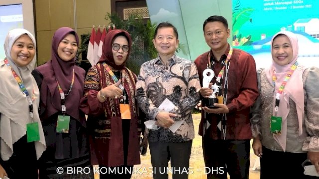 Unhas Terbaik ke 2 Indonesia&rsquo;s SDGs Action Awards 2022 Kategori PT