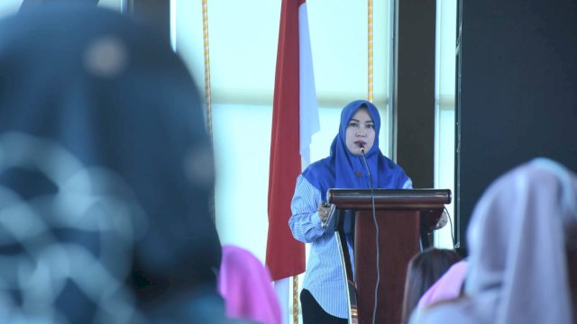 Anggota DPRD Makassar, Fatma Wahyuddin sosialisasikan Perda Perlindungan Anak, di Hotel ASTON, Jl Sultan Hasanuddin, Senin (23/01/2023).