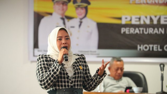 Anggota DPRD Makassar, Nunung Dasniar sosialisasikan Perda Penyelenggaraan Pendidikan, di Grand Maleo Hotel Makassar, Senin (30/1/2023).