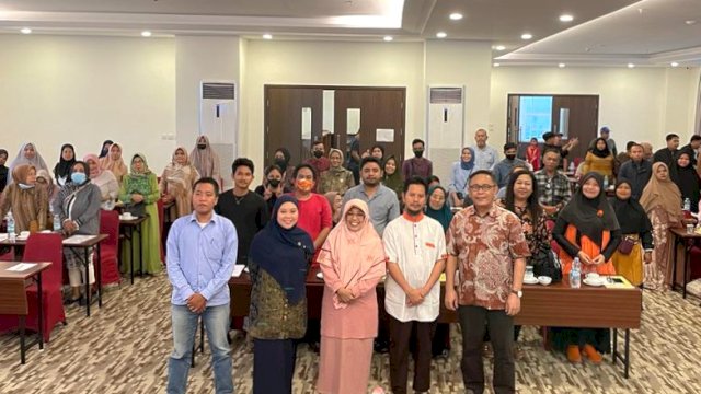 Anggota DPRD Makassar, Yeni Rahman sosialisasikan Perda Perlindungan Anak, di Hotel Golden Tulip Makassar, Sabtu (28/1/2023).