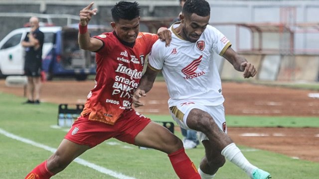 PSM Makassar berhasil mencuri 1 poin di kandang Bali United pada pekan ke-19 Liga I Indonesia 2022/2023 dengan skor 2-2 di Stadion Sultan Agung, Yogyakarta Jum'at petang (20/1/2023). (twitter/@PSM_Makassar)
