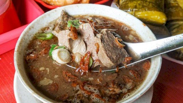 Coto Makassar, salah satu makanan unggulan yang paling digemari di Kota Makassar. (int)