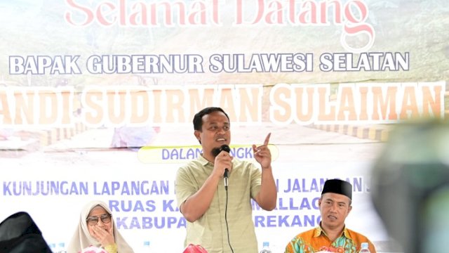 Gubernur Sulawesi Selatan, Andi Sudirman Sulaiman di Desa Taulan, Kecamatan Cendana, Kabupaten Enrekang, Sabtu (25/2/2023).
