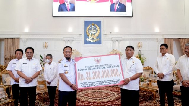 Pemkab Tana Toraja Dapat Bantuan Rp31,2 Miliar dari Pemprov, Lanjutkan Pembangunan Jalan Wisata Ollon