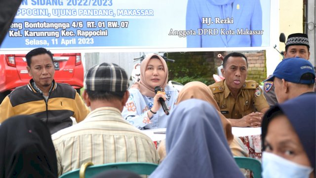 Anggota DPRD Makassar, Rezki serap Aspirasi Warga Karunrung, saat Reses Kedua Masa Sidang 2022/2023, Selasa (11/4/2023).