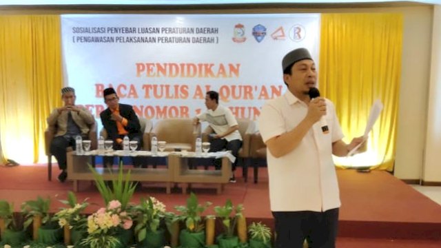 Anggota DPRD Makassar, Anwar Faruq sosialisasikan Perda Baca Tulis Alquran, di Hotel Grand Asia, Sabtu (8/4/2023).