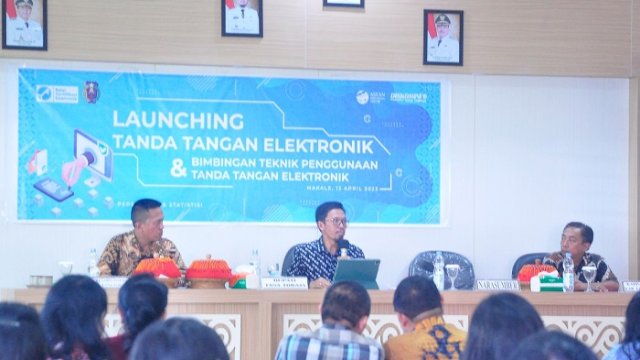 Resmi Pakai TTE, Diskominfo-SP Sulsel Bimtek Pejabat Tana Toraja