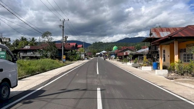 Tuntaskan Pengerjaan Jalan-Jembatan di Enrekang, Gubernur: Alhamdulillah, Bisa Dinikmati Masyarakat