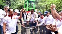 Gubernur Sulsel Andi Sudirman Lepas 19 Spesies Kupu-kupu di Bantimurung