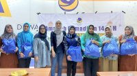 Garnita Malahayati Sulsel Bagikan Ratusan Sembako Jelang Lebaran, Cicu: Bentuk Kepedulian kepada Masyarakat