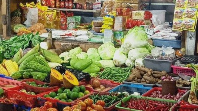 Harga kebutuhan pokok di Kota Makassar menjelang Lebaran ada yang naik namun ada pula yang mengalami penurunan. (int)