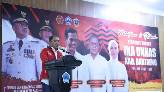 Pelantikan Pengurus IKA Unhas Bantaeng, Ilham Azikin Puji Danny Pomanto