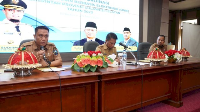 Pimpin Rapat Tim Koordinasi SPBE Bersama Kadis Kominfo-SP Sulsel, Pj Sekprov: SPBE Bukan untuk Gagah-gagahan