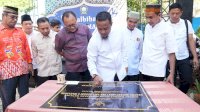 Resmikan Sekretariat IKA SMAN 6 Makassar, Gubernur Andi Sudirman Jelaskan Program Peningkatan SDM