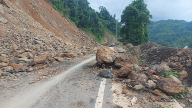 Pemprov Sulsel dan Masyarakat Sigap Tangani Longsor, Poros Jalan Batusitanduk-Rantepao di Luwu Sudah Dapat Dilalui Kendaraan
