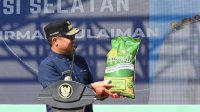 Launching Mandiri Benih Tahap III, Gubernur Sulsel Lepas 70 Truk