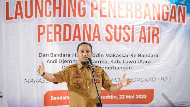 Gubernur Sulsel Andi Sudirman Sulaiman melaunching penerbangan perdana Susi Air, Rute Bandara Sultan Hasanuddin Makassar ke Bandara Andi Djemma Masamba Luwu Utara, Senin, 22 Mei 2023. ()
