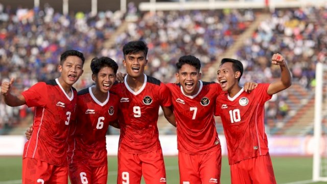 Laga Timnas U-23 Indonesia melawan Thailand akan berlangsung di National Olympic Stadium, Selasa (16/5/2023), untuk berebut emas SEA Games 2023. Laga itu akan kickoff pada pukul 19.30 WIB. (PSSI)