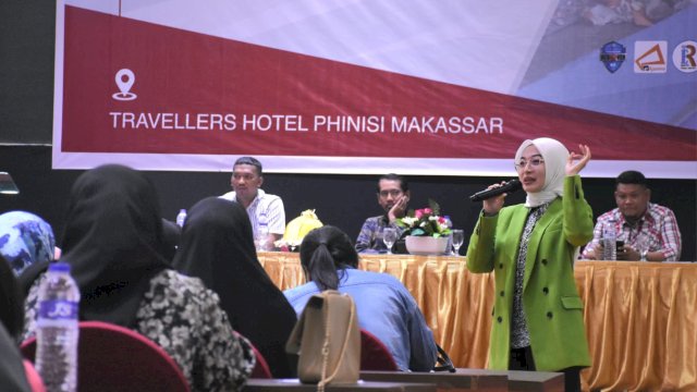 Anggota DPRD Makassar, Budi Hastuti sosialisasikan Perda Retribusi Pelayanan Persampahan, di Hotel Travellers Phinisi, Jalan Lamadukelleng Buntu, Jumat (2/5/2023).